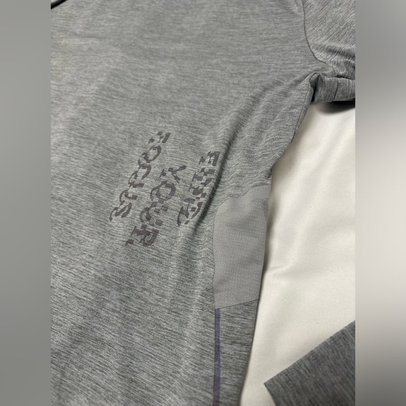 Lululemon Fast and Free T Shirt - Picture 5 of 9